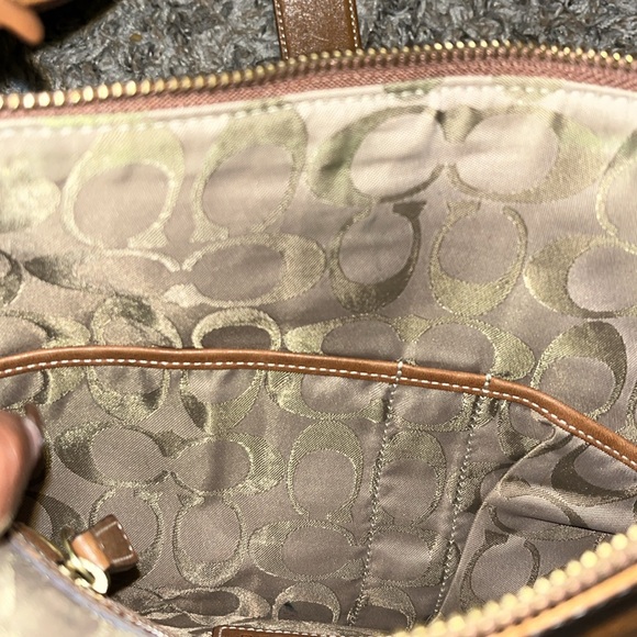 Coach crossbody - Picture 3 of 8